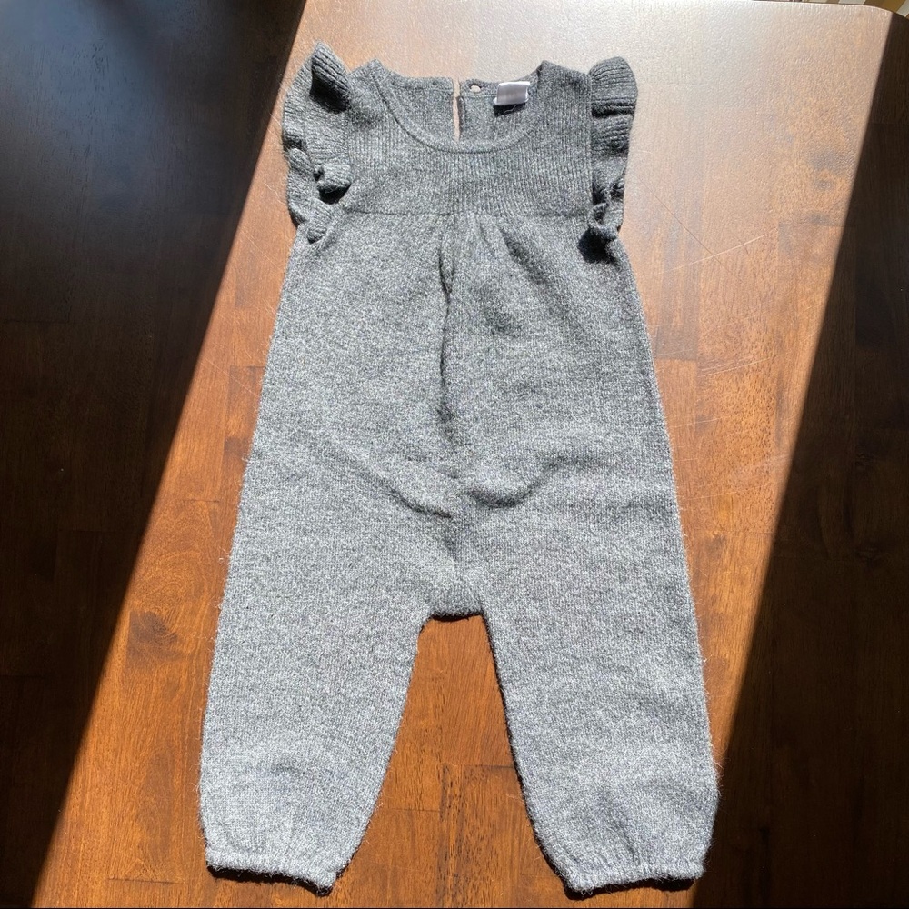 EUC Baby Gap Super Soft Knit Girl's One Piece Outfit 12-18 mo